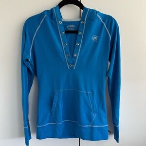 ASICS long sleeve hooded thermal workout top with snaps and front pocket- size S